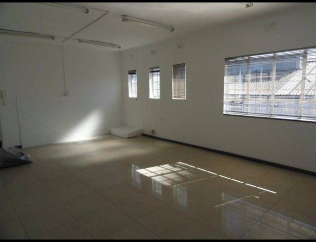 131M² OFFICE TO LET IN MAITLAND